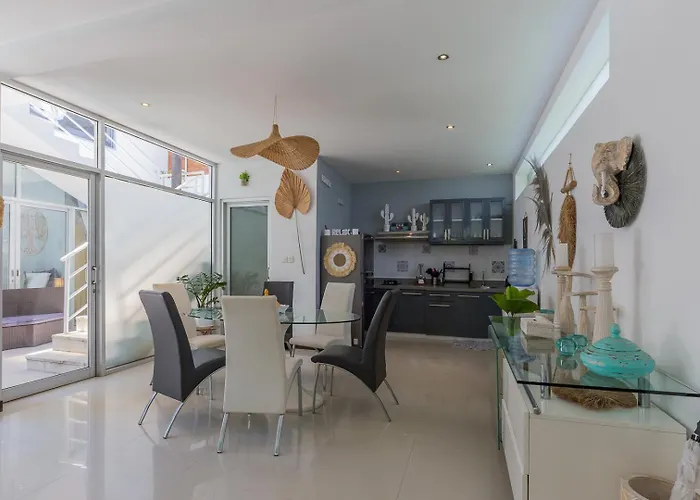 Cosy 3 Bedroom With Private Pool In スミニャック